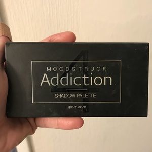 Younique Addiction Palette 4